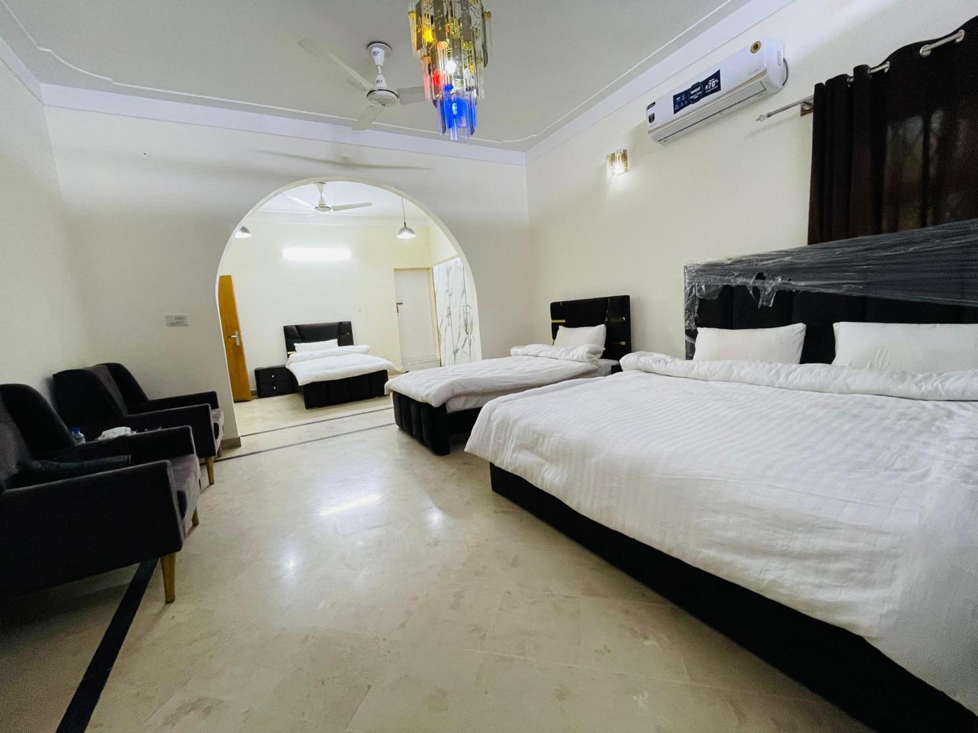 Hilton Guest House Исламабад Экстерьер фото